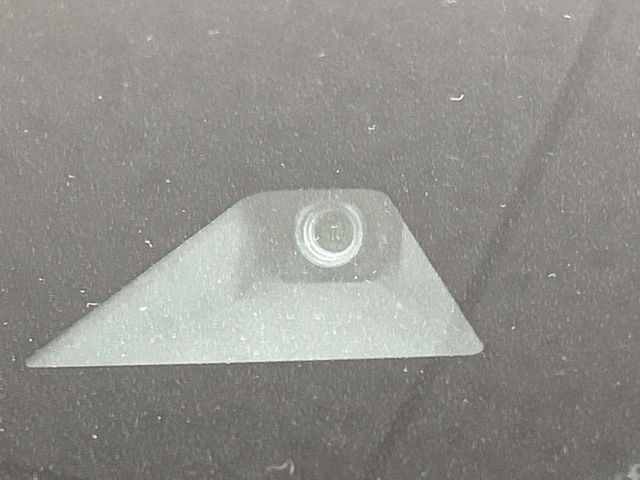 �y�C���e���W�F���g�G�}�[�W�F���V�[�u���[�L�z�t�����g�J�����őO���̎ԗ�����s�҂����m�B�Փ˂������Ȏ��͏Փ˔�Q�y���u���[�L���쓮�A�Փˉ�����T�|�[�g�B�����S�Ƀh���C�u�����y���݂��������܂��B