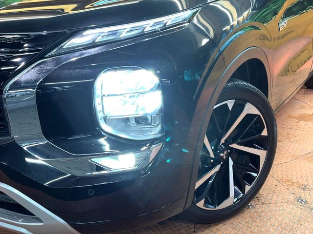 �yLED�w�b�h���C�g�z���V����ԑ��s�����ǍD�Ȏ��E���m�ۂ����S���ĉ^�]�ł��鍂�P�xLED�w�b�h���C�g�𑕔�!�_�����x�������A����d�͂��}�����Ă��܂��B