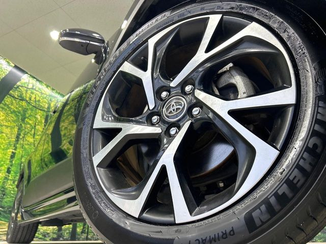 �y����18�C���`�A���~�z�C�[���z�O�ςɃ}�b�`���������A���~�z�C�[���𑕒����Ă���܂��B�e��ЊO�A���~�z�C�[����A�X�^�b�h���X�^�C�����戵�����Ă���܂��B���񂲑��k����������