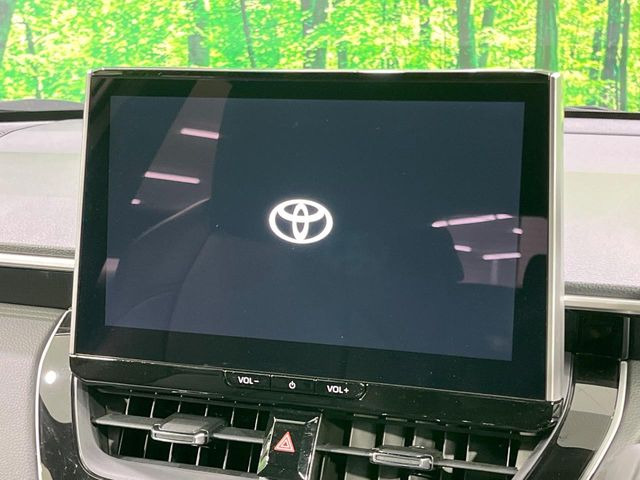 【10インチナビ】高級感とインパクトのある大画面ナビを装備。各種オーディオ操作はもちろん、スマホ連携もできる利便性の高いナビです♪