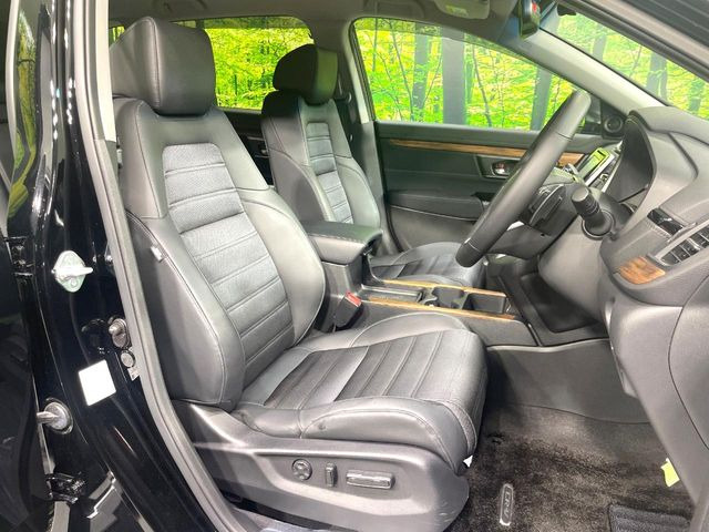 �y�n�[�t���U�[�V�[�g�z�������ƍ���S�n�𗼗������l�C�̃V�[�g���w�ʁE���ʂ̃t�@�u���b�N�f�ނ́A�ʋC���̗ǂ��⊊��ɂ����ɗD��Ă��܂��B�C���╞���ɍ��E���ꂸ���K�ɂ���肢�������܂��B