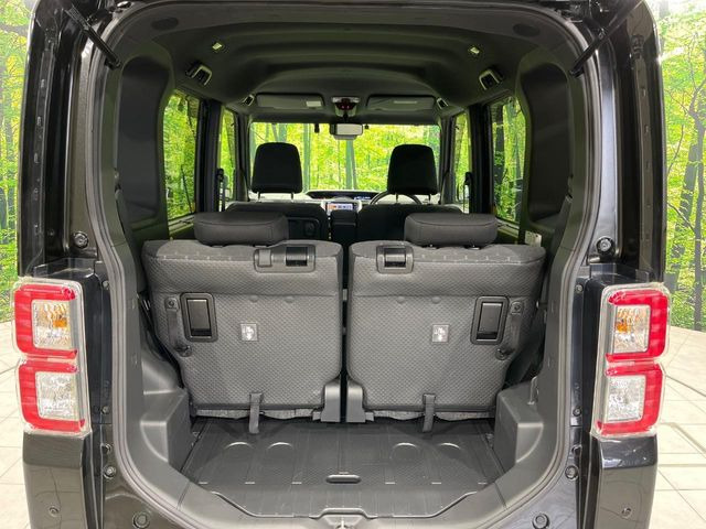 ���i�̂���������ʋ΁A���}���ɏ\���ȉ׎��X�y�[�X���m�ۂ��Ă���܂��B�Z�J���h�V�[�g��|���ƁA�傫�ȉו��̐ύڂ��\�ł���