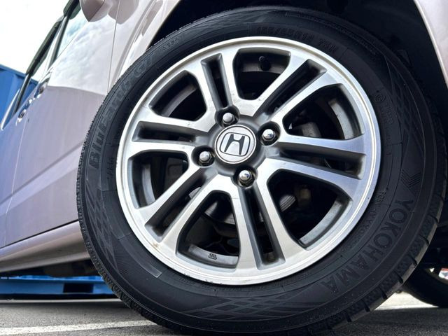 �y����14�C���`�A���~�z�C�[���z�O�ςɃ}�b�`���������A���~�z�C�[���𑕒����Ă���܂��B�e��ЊO�A���~�z�C�[����A�X�^�b�h���X�^�C�����戵�����Ă���܂��B���񂲑��k����������