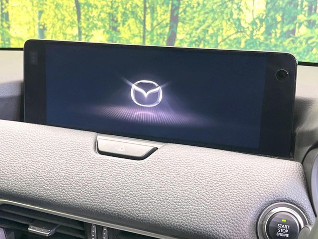 �y12.3�C���`�}�c�_�R�l�N�g�z�ԓ��̕��͋C�Ƀ}�b�`������^�f�B�X�v���C�B�X�}�z�ڑ��ł̃i�r�g�p��Bluetooth�Đ����A�l�X�ȋ@�\���y���߂܂��B�����I�ȃ_�C�������삪�\�ŁA�g��������ǍD�ł��B