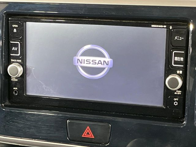【純正ナビ】人気の純正ナビを装備。オーディオ機能も充実しており、Bluetooth接続すればお持ちのスマホやMP3プレイヤーの音楽を再生可能!毎日の運転がさらに楽しくなります!!