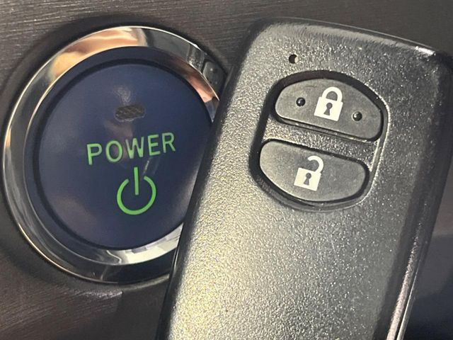 �y�X�}�[�g�L�[�z�J�o����|�P�b�g�ɓ��ꂽ�܂܂ł��h�A�̎{���E�������\�ȃX�}�[�g�L�[�𑕔��B�G���W���̃I���E�I�t�����J�M�����o���K�v����������Ƃ��Ă��֗��ł���