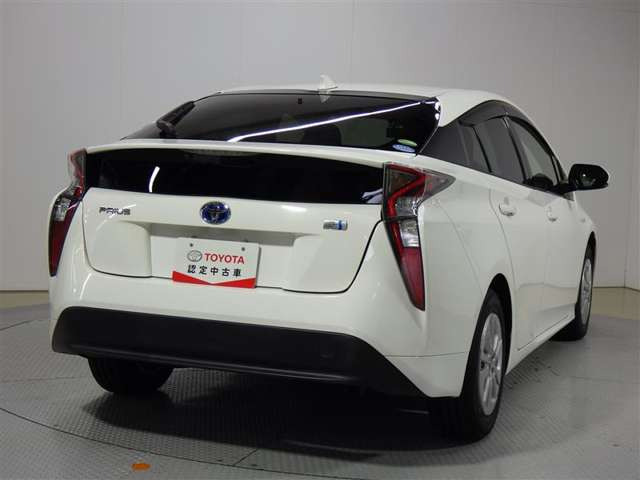 プリウス1.8 S