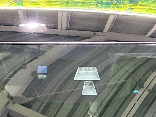 �y�X�}�[�g�V�e�B�u���[�L�T�|�[�g�z�ᑬ���s���ɑO���̎ԗ�����F�����A�Փ˂������Ȏ��͌x��ƃu���[�L�ŏՓˉ���Ɣ�Q�y�����A�V�X�g�B�����S�Ƀh���C�u�����y���݂��������܂��B