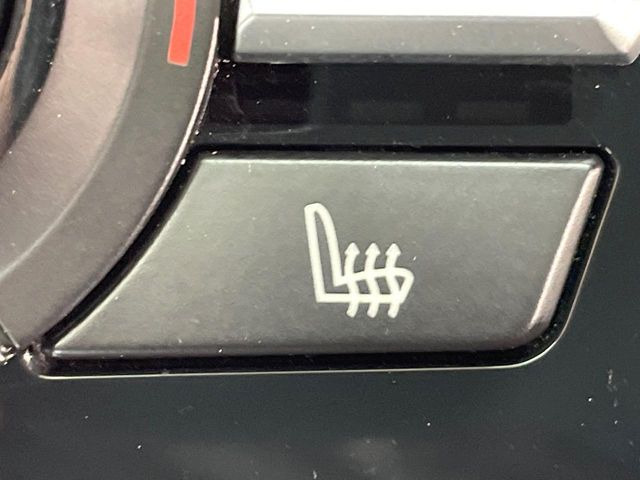 ���t�����g�V�[�g�q�[�e�B���O:�^�]�ȁE����ȋ��ɎO�i�K�Œ��߂��\�ȃV�[�g�q�[�^�[�𑕔����Ă���܂��B�G�߂��킸���K�ɂ��g�p���������܂��B