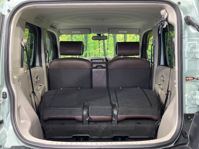 普段のお買い物や通勤、送迎等に十分な荷室スペースを確保しております。セカンドシートを倒すと、大きな荷物の積載も可能です♪