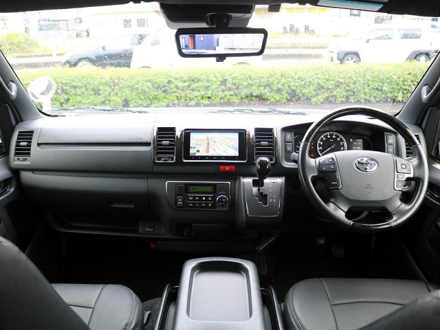 ハイエースバン2.8 スーパーGL ダークプライムII ロング ディーゼル 4WD