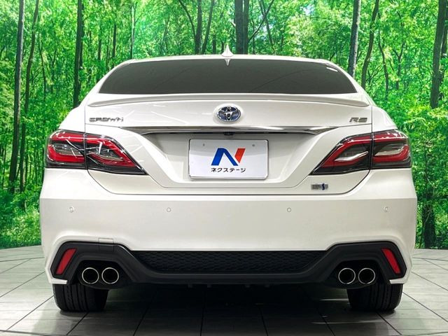 安心の最長10年・走行無制限保証(有償)をご用意。保証内容も充実はもちろん、無料点検&オイル交換や、年中無休の全国・24時間ロードサービスも付帯されておりますのでご安心下さい。