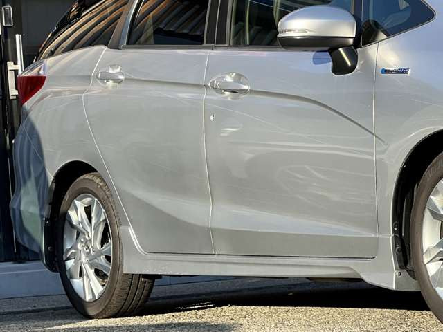 ���Ђ́A���q���܂̃j�[�Y�ɂ������o����悤�A�L�x�ȎԎ����葵���Ă���܂��B����芷���̍ۂ��A����A��낵�����肢�������܂��B