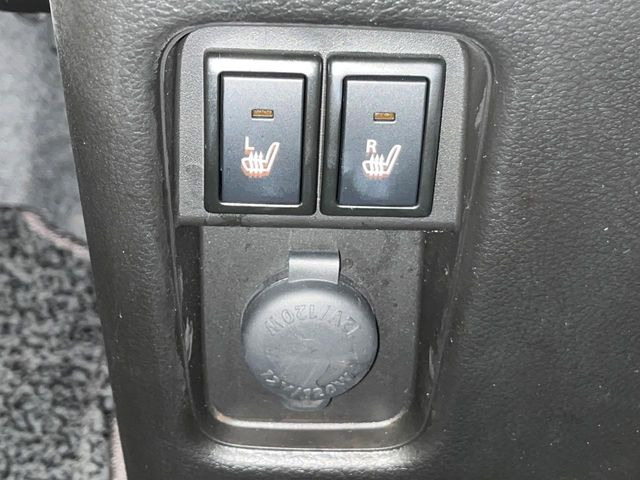 【シートヒーター】寒い日に重宝するシートヒーター!エアコンより早く温まってくれるので寒がりの人も安心ですね♪エアコンの温風は乾燥するから苦手、という方にもをおすすめです。