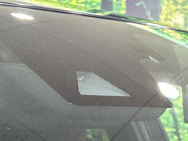 �y�g���^�Z�[�t�e�B�Z���X�z���s���ɑO���̎ԗ�����F�����A�Փ˂������Ȏ��͌x��ƃu���[�L�ŏՓˉ���Ɣ�Q�y�����A�V�X�g�B�����S�Ƀh���C�u�����y���݂��������܂��B