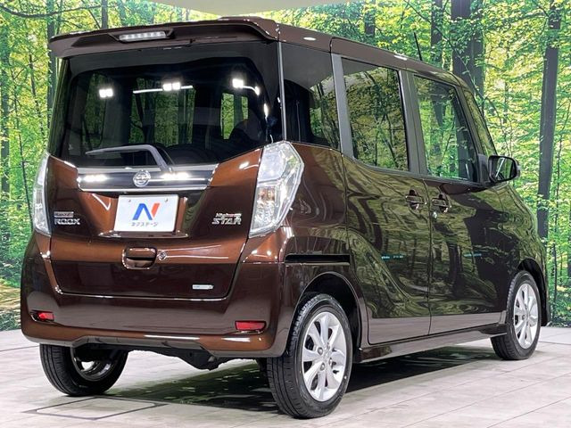 ☆全国のネクステージからお取り寄せが可能※!遠方の店舗に展示してあるクルマが気になる場合も、最寄りの店舗でご覧いただくことが可能です!是非私たちに要望をお聞かせください!※別途費用