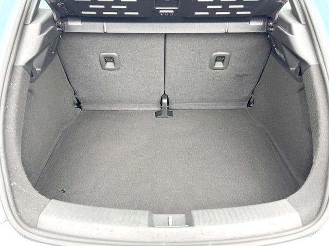 ●トランクルーム:趣味が広がる収容スペース!これだけの広さがあればお買い物やレジャーなどにも最適です!使用感も少なくきれいな状態を維持しております。