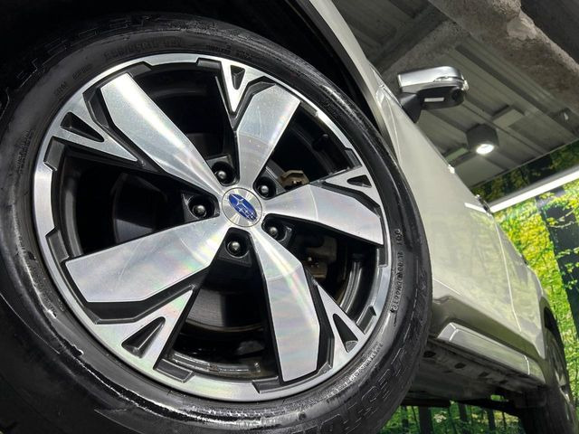 �y����18�C���`�A���~�z�C�[���z�O�ςɃ}�b�`���������A���~�z�C�[���𑕒����Ă���܂��B�e��ЊO�A���~�z�C�[����A�X�^�b�h���X�^�C�����戵�����Ă���܂��B���񂲑��k����������