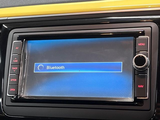 ●Bluetooth:お手持ちのスマートフォンなどと接続し、ハンズフリー通話や臨場感溢れるミュージック再生をお楽しみいただけます。無線接続ですので煩わしさもありません♪