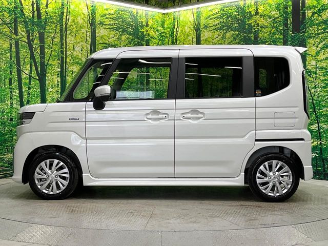 ☆全国のネクステージからお取り寄せが可能※!遠方の店舗に展示してあるクルマが気になる場合も、最寄りの店舗でご覧いただくことが可能です!是非私たちに要望をお聞かせください!※別途費用