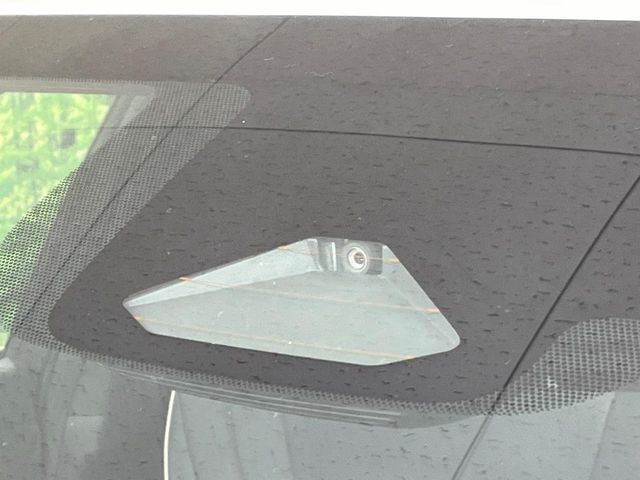 �y�g���^�Z�[�t�e�B�Z���X�z���s���ɑO���̎ԗ�����F�����A�Փ˂������Ȏ��͌x��ƃu���[�L�ŏՓˉ���Ɣ�Q�y�����A�V�X�g�B�����S�Ƀh���C�u�����y���݂��������܂��B