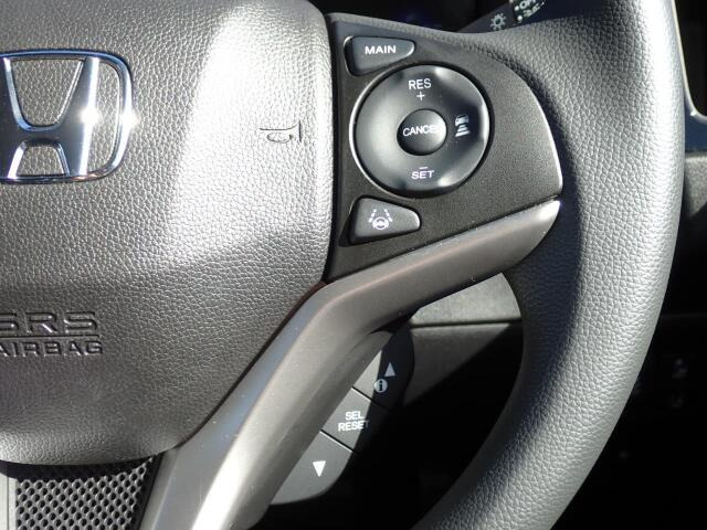 �y�N���[�Y�R���g���[���z�������H�ł̒��������s���y�Ɂ�A�N�Z���y�_���𓥂܂��Ɏԑ������ɕۂ��Ƃ��\�ł��B�O���̎ԗ������m���ĎԊԂ�ۂ悤�ɑ��x���߂��Ă���܂�!!