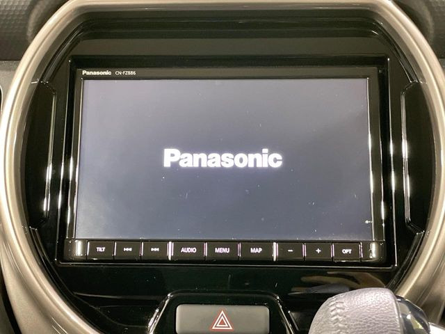 【メーカー純正ナビ】インテリアに溶け込むスタイリッシュな「専用設計」メーカーナビを装備♪視認性や操作性など基本性能にも優れ、より上質なカーライフをお楽しみいただけます。