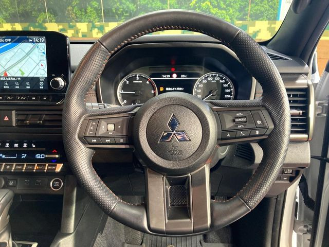 �y�����v�����X�e�A�����O�z�㎿�Ȋv���g�p���邱�ƂŁA��ɂ����������݂ƂĂ��^�]���₷���n���h���ł���