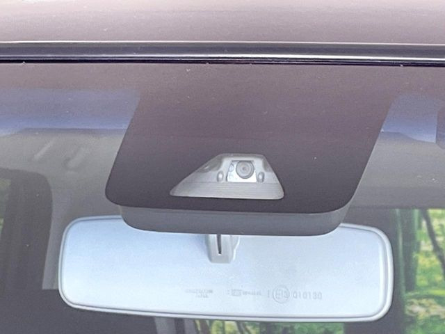 �y�X�}�[�g�A�V�X�g�z���s���ɑO���̎ԗ�����F�����A�Փ˂������Ȏ��͌x��ƃu���[�L�ŏՓˉ���Ɣ�Q�y�����A�V�X�g�B�����S�Ƀh���C�u�����y���݂��������܂��B