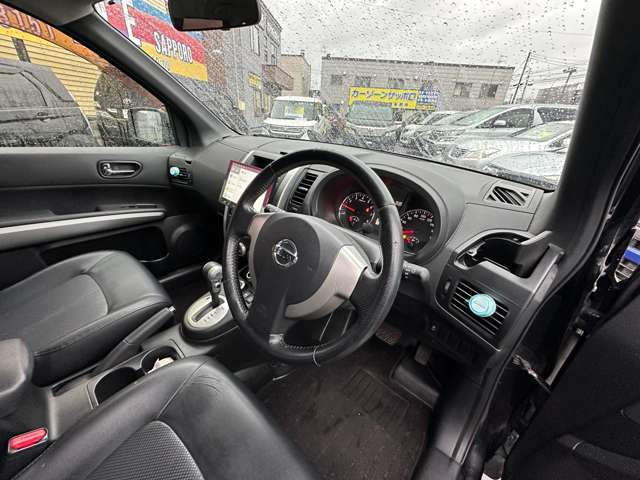 ���̋Ǝ҂ɂ������ې􂢁A�V�[�g�̃^�o�R�Ȃǂɂ��R�Q���̃��y�A��(�L��)�������Ă���܂��B