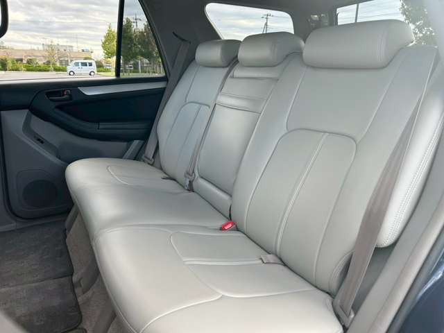 ���d�b�E���[���ɂĂ�����E�����k�Ȃǂ��C�y�ɂ��Ă�������^^������񂲗��X���Ă��������A���ڂ��Ԃ������ɂȂ��Ă��������B��������Ή������Ă��������܂��̂ŁA�X�^�b�t�ꓯ���҂����Ă���܂��B