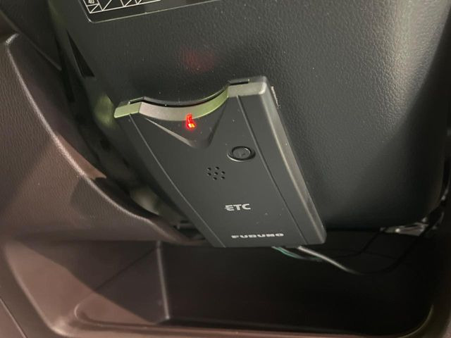 【ETC】高速道路の料金所をストレスなく通過!話題のスポットやサービスエリアに多い「スマートIC」利用時は必須のアイテムです。当店でセットアップを実施、ご納車当日からすぐにご利用いただけます!