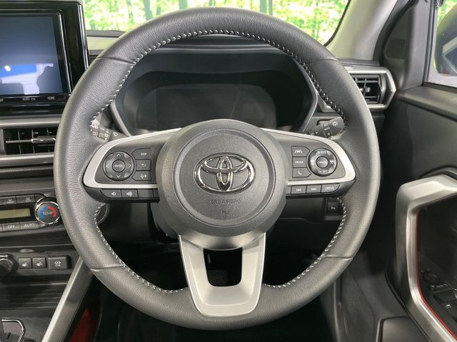 �y�����v�����X�e�A�����O�z�㎿�Ȋv���g�p���邱�ƂŁA��ɂ����������݂ƂĂ��^�]���₷���n���h���ł���