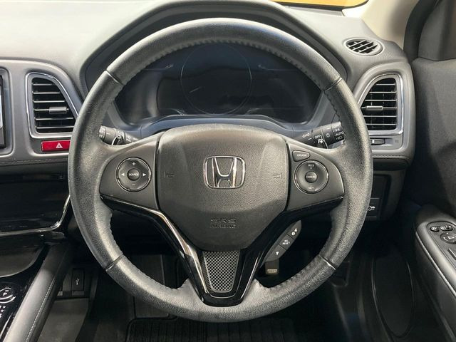 �y�����v�����X�e�A�����O�z�㎿�Ȋv���g�p���邱�ƂŁA��ɂ����������݂ƂĂ��^�]���₷���n���h���ł���