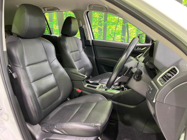 ドライバーによって運転しやすいポジションは異なり、あの車はどうなのか不安なこともありますよね。気になるお車は店頭で乗り込んでご確認いただけます♪