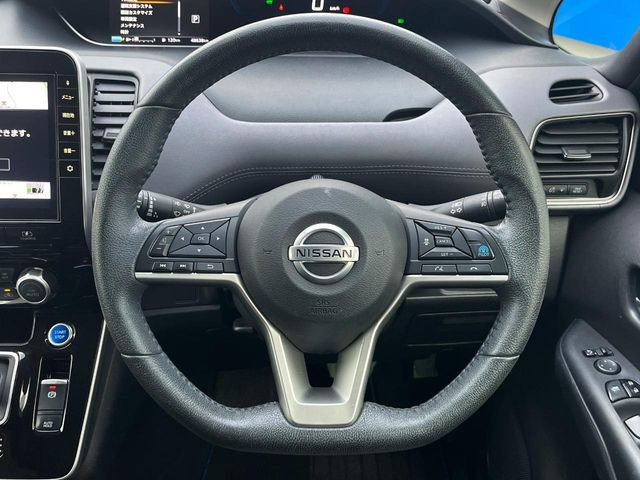 �y�����v�����X�e�A�����O�z�㎿�Ȋv���g�p���邱�ƂŁA��ɂ����������݂ƂĂ��^�]���₷���n���h���ł���