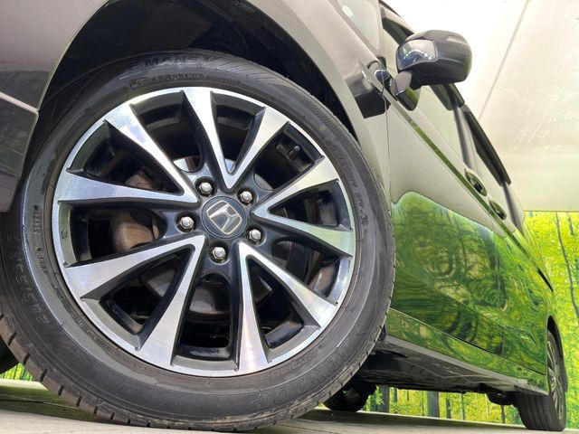 �y����17�C���`�A���~�z�C�[���z�O�ςɃ}�b�`���������A���~�z�C�[���𑕒����Ă���܂��B�e��ЊO�A���~�z�C�[����A�X�^�b�h���X�^�C�����戵�����Ă���܂��B���񂲑��k����������