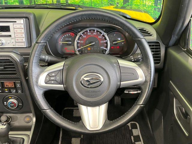 �y�����v�����X�e�A�����O�z�㎿�Ȋv���g�p���邱�ƂŁA��ɂ����������݂ƂĂ��^�]���₷���n���h���ł���