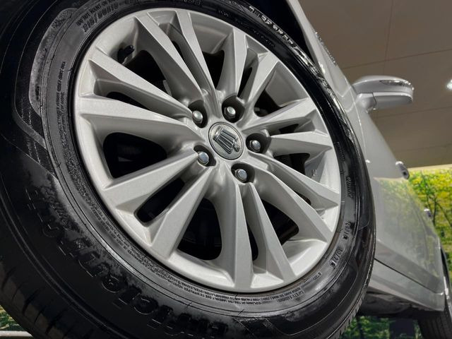 �y�����A���~�z�C�[���z�O�ςɃ}�b�`���������A���~�z�C�[���𑕒����Ă���܂��B�e��ЊO�A���~�z�C�[����A�X�^�b�h���X�^�C�����戵�����Ă���܂��B���񂲑��k����������