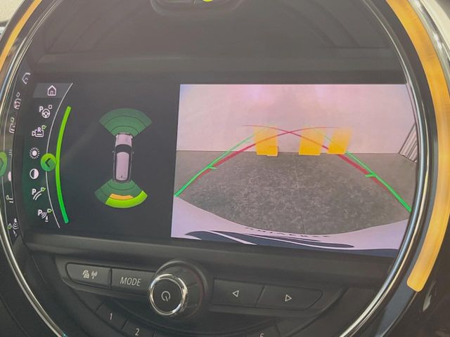 ●バックカメラ:便利な【バックカメラ】で安全確認もできます。駐車が苦手な方にもオススメな便利機能です。