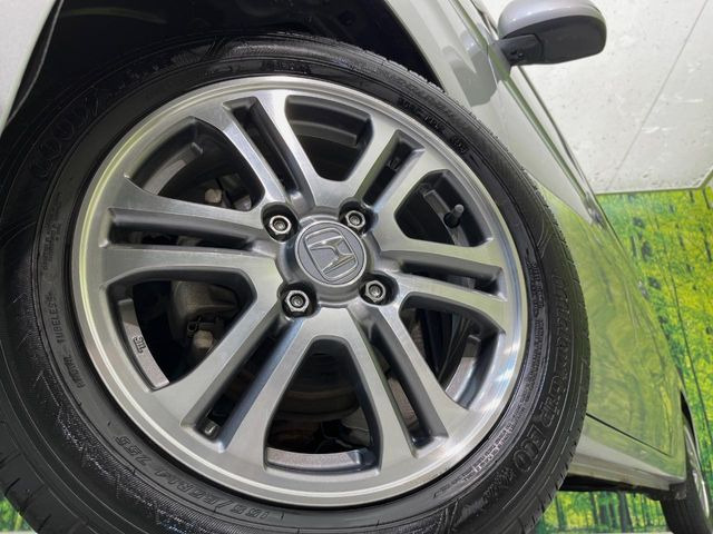 �y����14�C���`�A���~�z�C�[���z�O�ςɃ}�b�`���������A���~�z�C�[���𑕒����Ă���܂��B�e��ЊO�A���~�z�C�[����A�X�^�b�h���X�^�C�����戵�����Ă���܂��B���񂲑��k����������