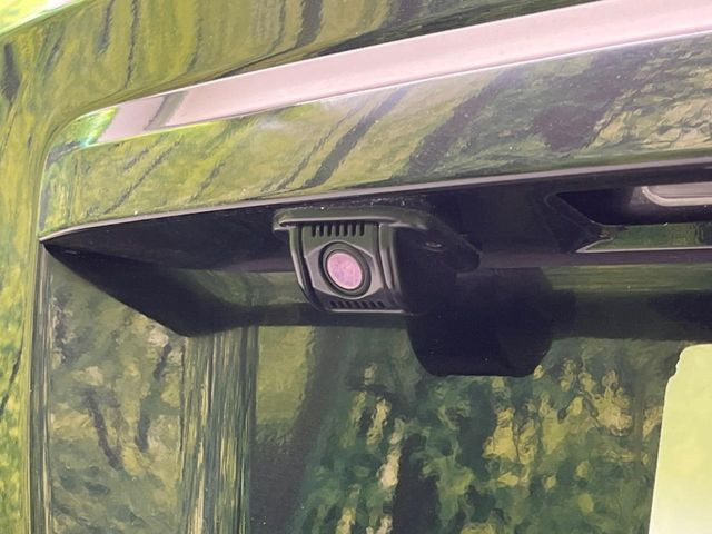 【ドライブレコーダー】安心・安全なカーライフに必須のドライブレコーダーを装備!走行中はもちろん、あおり運転や事故に遭遇した際の状況も映像で記録し、万一のリスクに備えます。