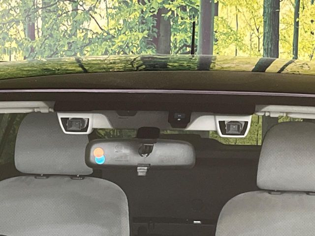 【アイサイトセイフティプラス】「リアビークルディティクション」「ハイビームアシスト」「フロント/サイドビューモニター」により死角を減らし、より安全なドライブを支援してくれる安心の1台です♪