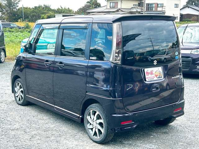 ���X�ł͌y�����Ԃ��畁�ʎԂ܂ŕ��L���I�[�����[�J�[�̎Ԏ�E�F�E�O���[�h��L�x�ɑ����Ă���܂��B