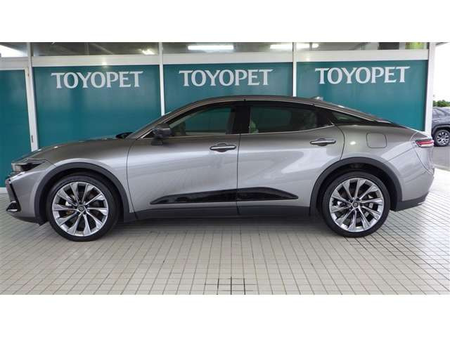 クラウンクロスオーバー2.5 G アドバンスト レザー パッケージ E-Four 4WD