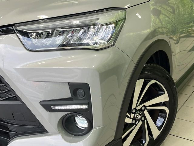 �y�V�[�P���V�����^�[�������v�t��LED�w�b�h���C�g�z�l�C�́w�����E�B���J�[�x�t����LED�w�b�h���C�g�𑕔��􍂋����͂������A�_�����͑��݊������Ղ�ő��Ԃ�����F������₷�����S�ł��B