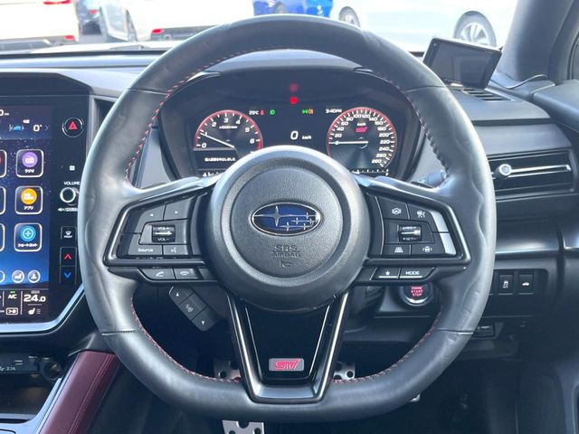 �y�����v�����X�e�A�����O�z�㎿�Ȋv���g�p���邱�ƂŁA��ɂ����������݂ƂĂ��^�]���₷���n���h���ł���