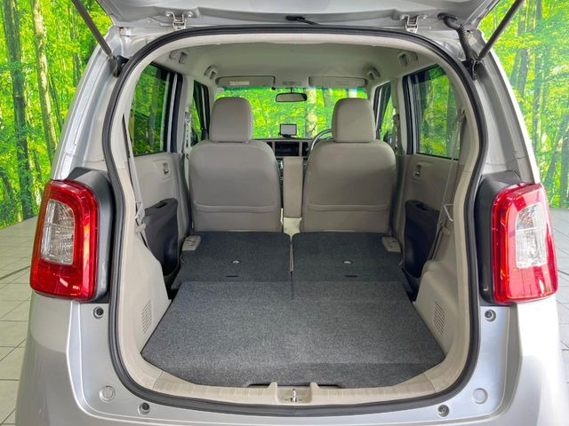 ���i�̂���������ʋ΁A���}���ɏ\���ȉ׎��X�y�[�X���m�ۂ��Ă���܂��B�Z�J���h�V�[�g��|���ƁA�傫�ȉו��̐ύڂ��\�ł���