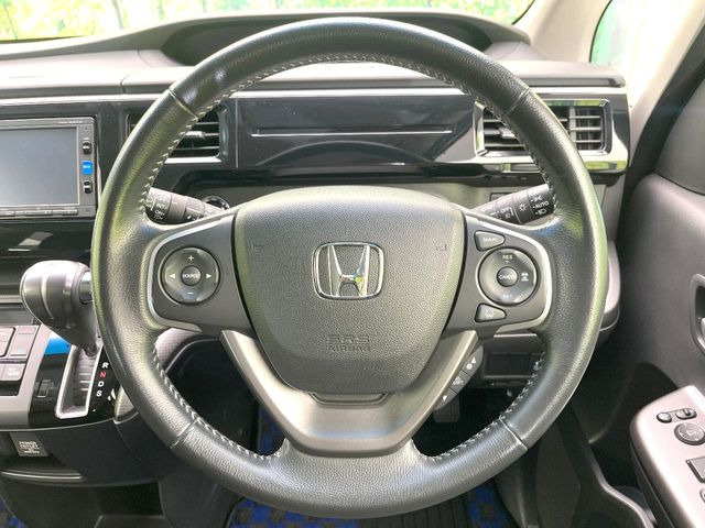 �y�X�e�A�����O�X�C�b�`�z�^�]���A�O������ڐ������炷���ƂȂ��A�I�[�f�B�I���̑��삪�\�ȕ֗��@�\!���S&���K�ȃh���C�u�����o���Ă���܂���