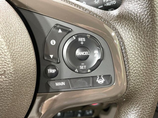 �y�A�_�v�e�B�u�N���[�Y�R���g���[���z�������H�ł̒��������s���y��!!�����ő��x��ۂN���[�Y�R���g���[�����A�Փˌy���V�X�e���ƘA�g���A�O���̎ԗ������m���ĎԊԂ�ۂ悤�ɑ��x���߂��Ă���܂�!!